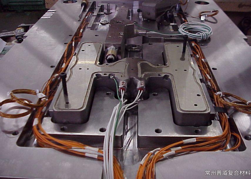 什么类型的注塑模具应使用热流道系统？